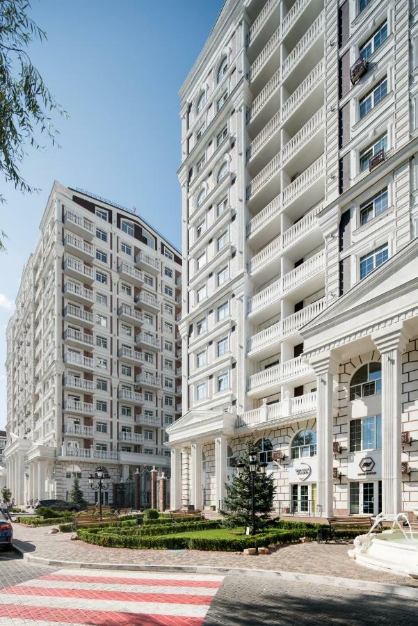 คอมฟอร์ต เฮาส์ Hotel เคียฟ ภายนอก รูปภาพ